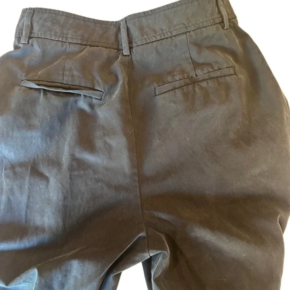 Everlane The Draper Pleated Pant in Buttersmooth Black - Picture 5 of 6